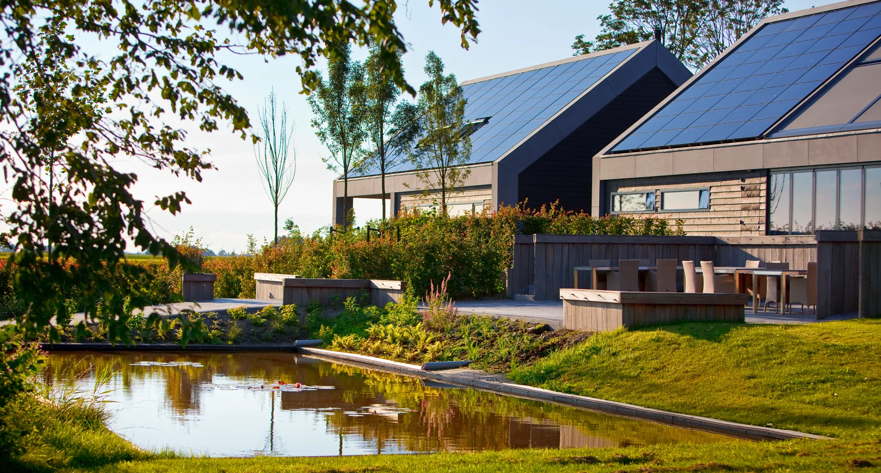 De Pollepleats — Terrassen aan het water