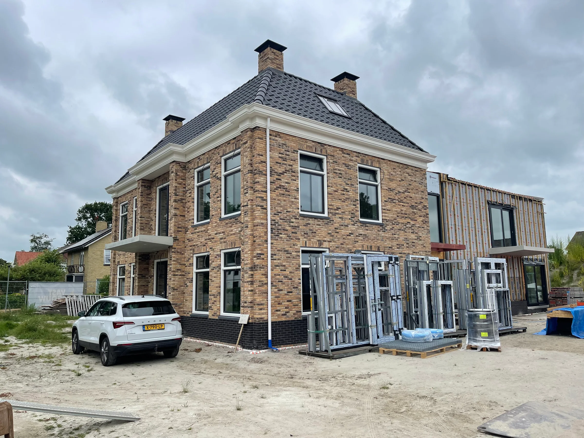 Galemahiem — Het gebouw krijgt vorm