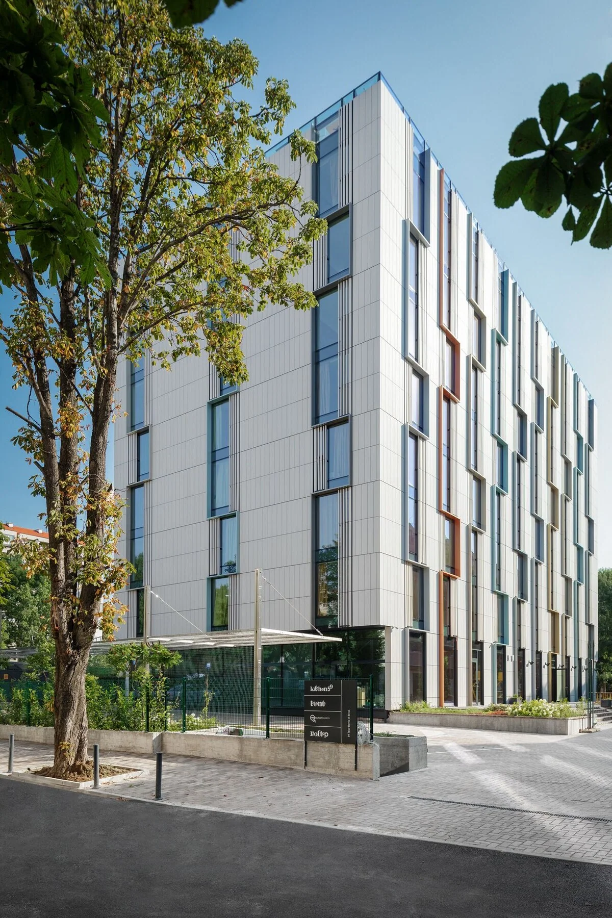 Studentenhuisvesting Sofia — Een verticale maat voor de stad