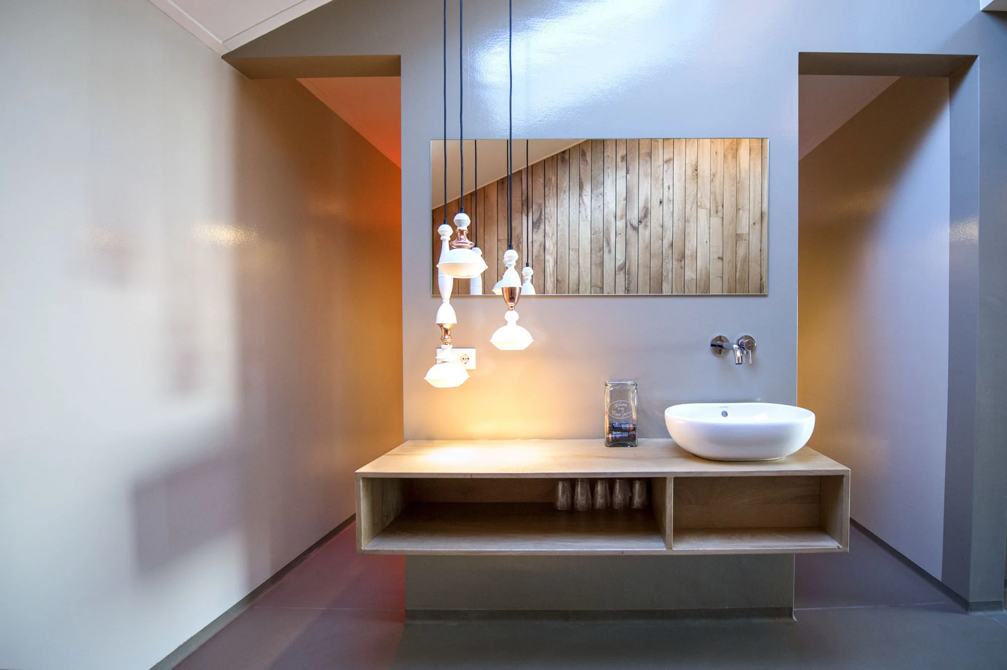 Wellness Westhem — Kleine ruimte, warme accenten