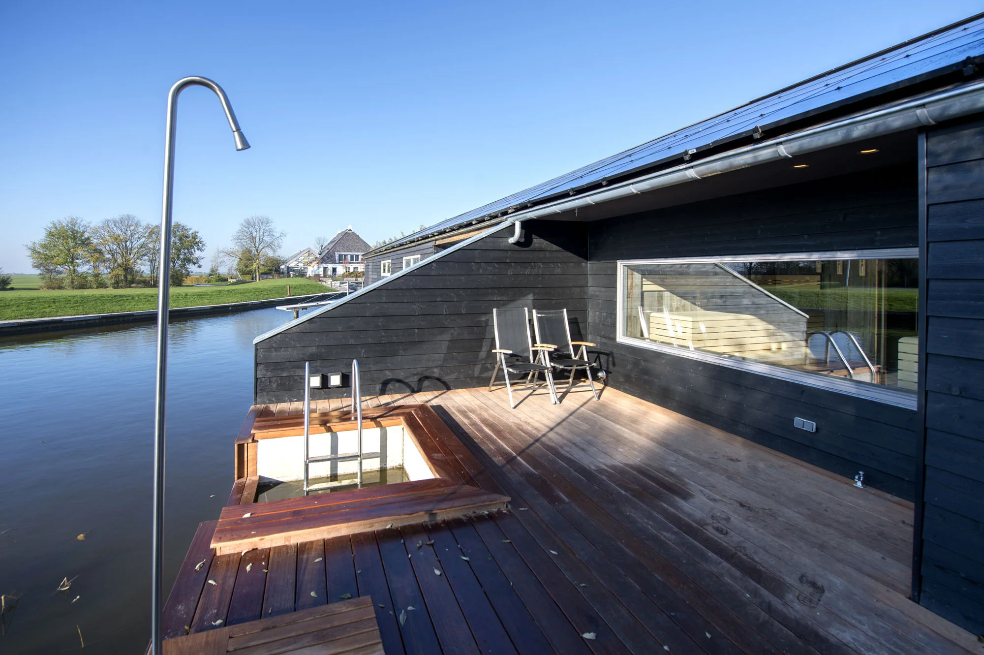 Wellness Westhem — De oever als verblijfsplek