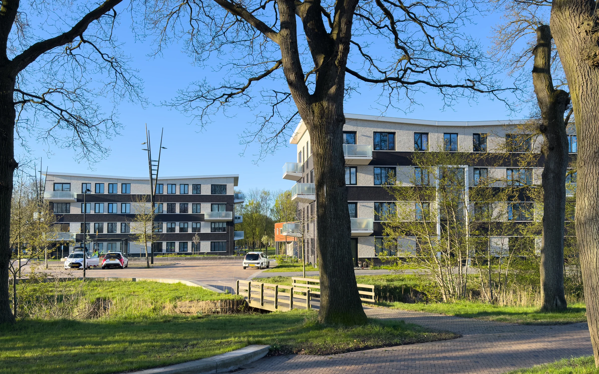 Woongebouwen stationsgebied — Een route tussen de gebouwen